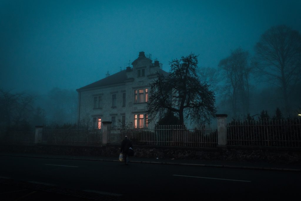 A house similar to 657 Boulevard
